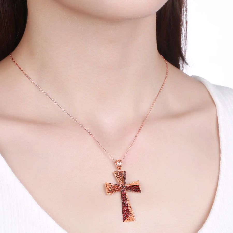 Garnet gold pendant - 1008